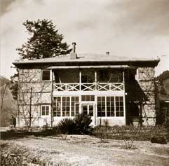  and facade of the Roerichs’ house in Kulu. 1920 – 1940s.